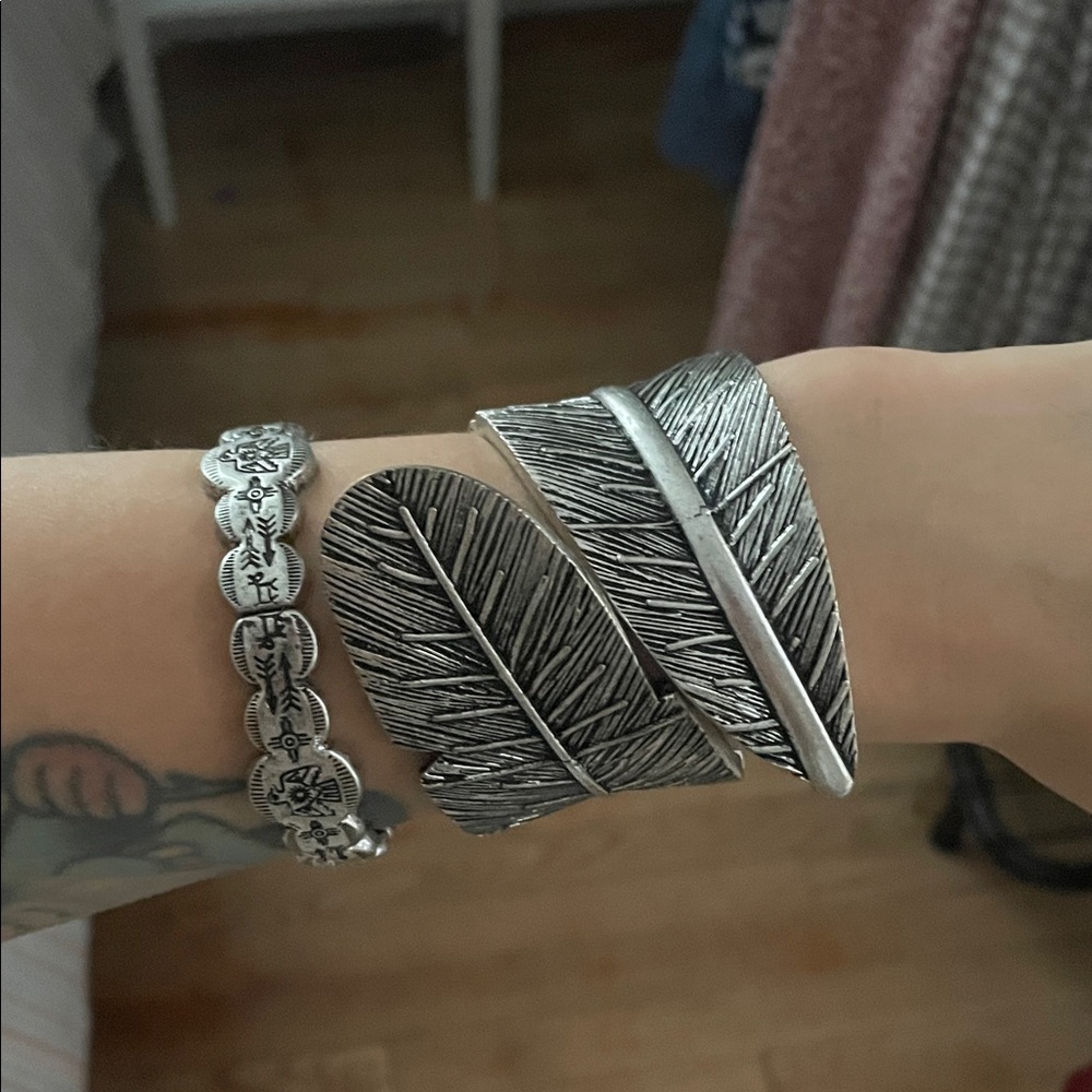 Silver Feather Cuff Bracelet set